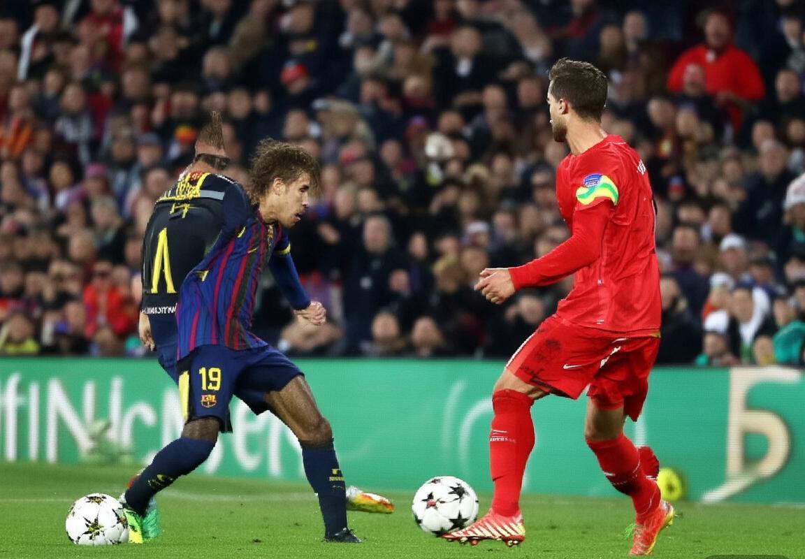 巴塞罗那VS莱万特：战术对决与球星争霸前瞻(图2)